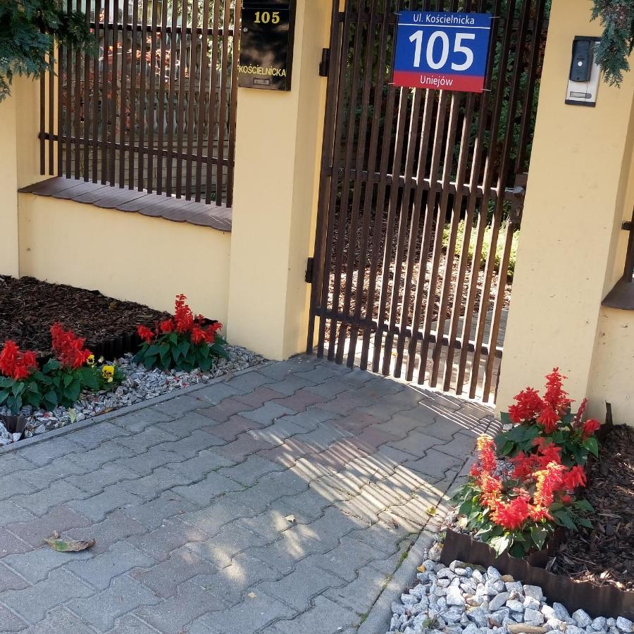 Ferienwohnung Przylesie Uniejów Exterior foto