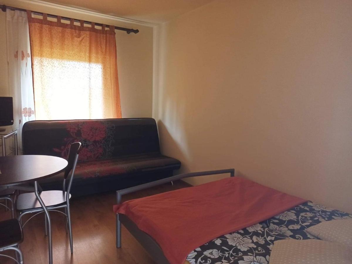 Ferienwohnung Przylesie Uniejów Exterior foto